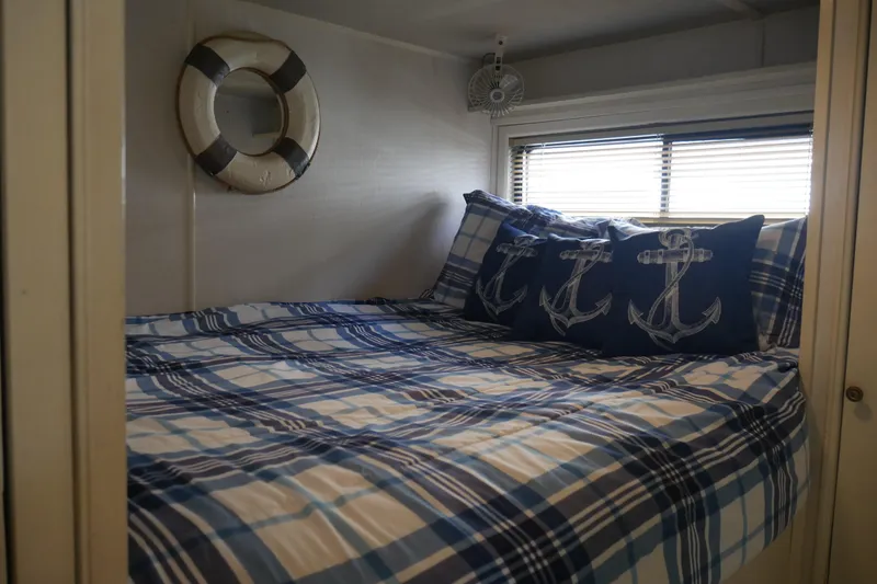 Slide: The Image of Modern kitchen corner with stainless steel fridge in 1996 STARDUST Cruiser. - 21