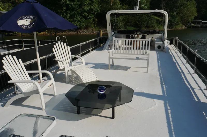 Slide: The Image of Spiral staircase on 1996 Stardust Cruisers boat, viewed from above. - 44