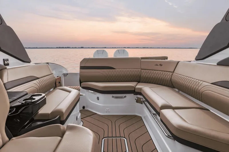 Slide: The Image of Sea Ray SLX 280 Outboard 2026 - 20