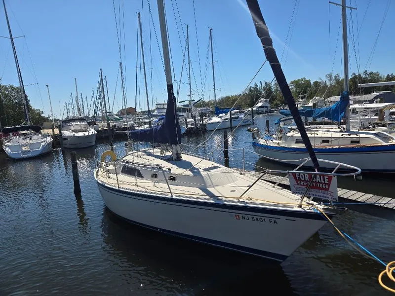 Slide: The Image of O'Day 30 1984 - 11