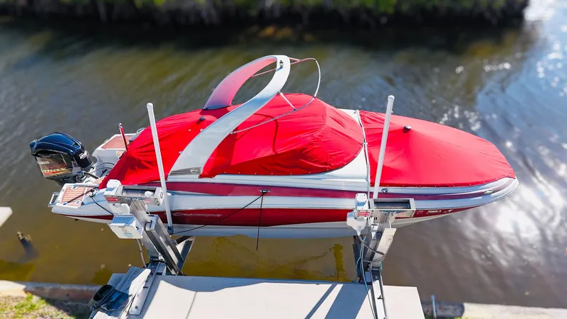 Slide: The Image of Crownline Boats Eclipse E24 XS 2018 - 17