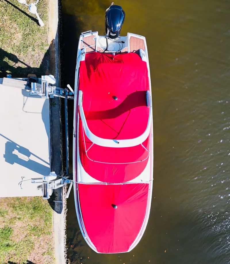 Slide: The Image of Crownline Boats Eclipse E24 XS 2018 - 20