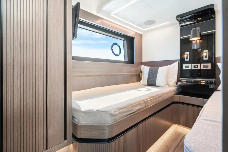 Slide: The Image of Pearl 63 2025 - 52