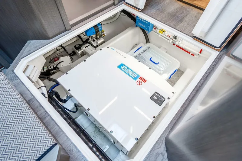 Slide: The Image of Pearl 63 2025 - 82