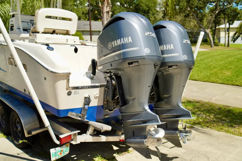 Slide: The Image of 2019 Carolina Skiff Sea Chaser 27 HFC with twin Yamaha 250 outboard motors. - 23
