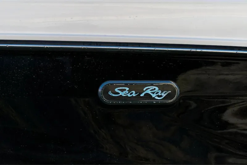 Slide: The Image of Sea Ray SLX 260 Outboard 2026 - 13
