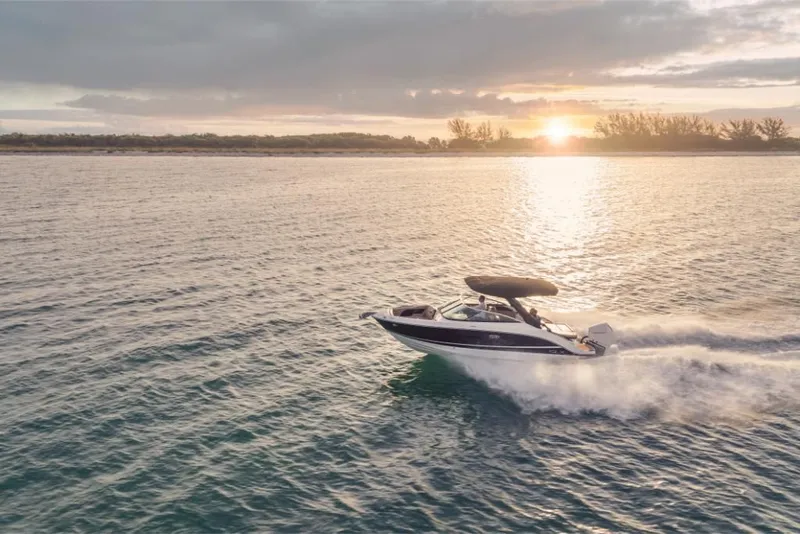 Slide: The Image of Sea Ray SLX 260 Outboard 2026 - 8