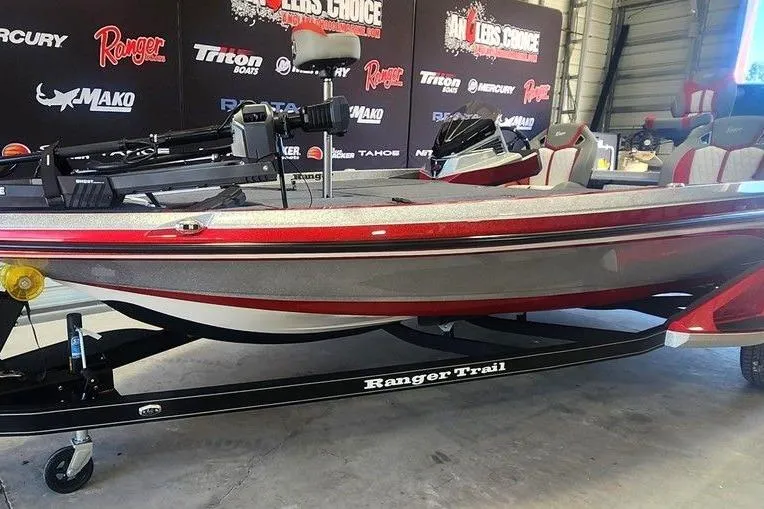 Slide: The Image of 2026 Ranger Z520R Cup-Equipped boat on trailer in showroom setting. - 3