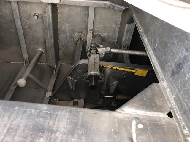 Slide: The Image of Custom Aluminum Pilothouse J Simpson 1989 - 109