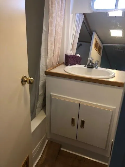 Slide: The Image of Custom Aluminum Pilothouse J Simpson 1989 - 51