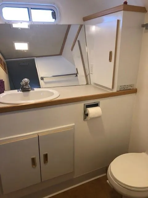 Slide: The Image of Custom Aluminum Pilothouse J Simpson 1989 - 52