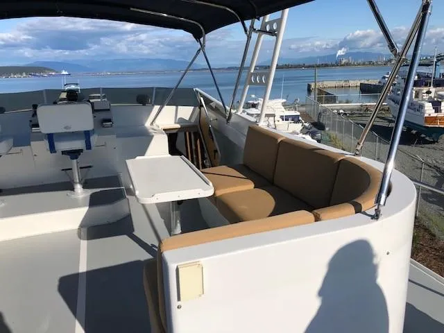 Slide: The Image of Custom Aluminum Pilothouse J Simpson 1989 - 70