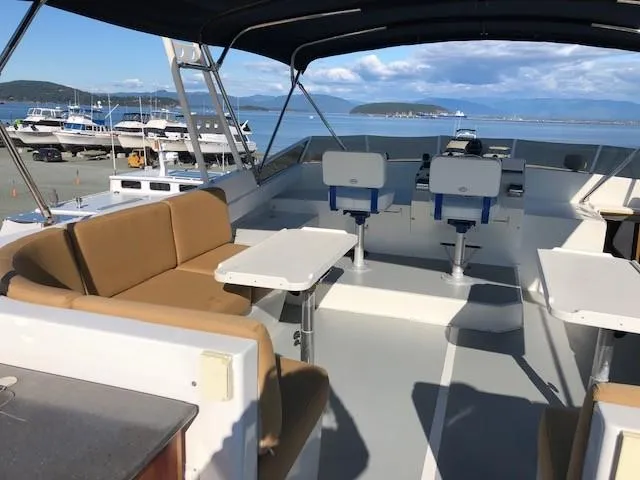 Slide: The Image of Custom Aluminum Pilothouse J Simpson 1989 - 71