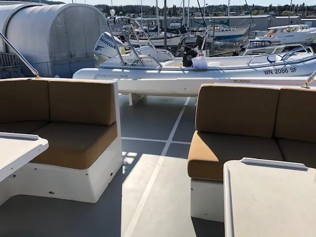 Slide: The Image of Custom Aluminum Pilothouse J Simpson 1989 - 73