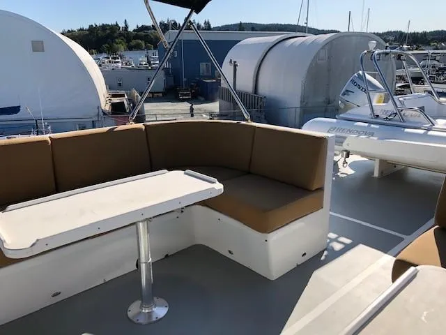 Slide: The Image of Custom Aluminum Pilothouse J Simpson 1989 - 74