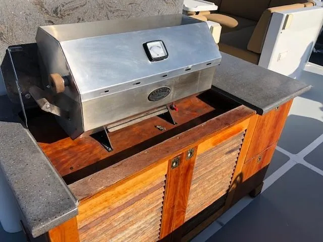 Slide: The Image of Custom Aluminum Pilothouse J Simpson 1989 - 77