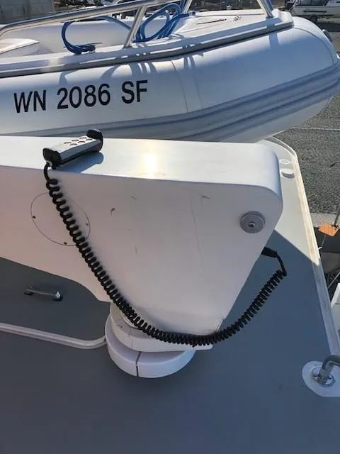 Slide: The Image of Custom Aluminum Pilothouse J Simpson 1989 - 86