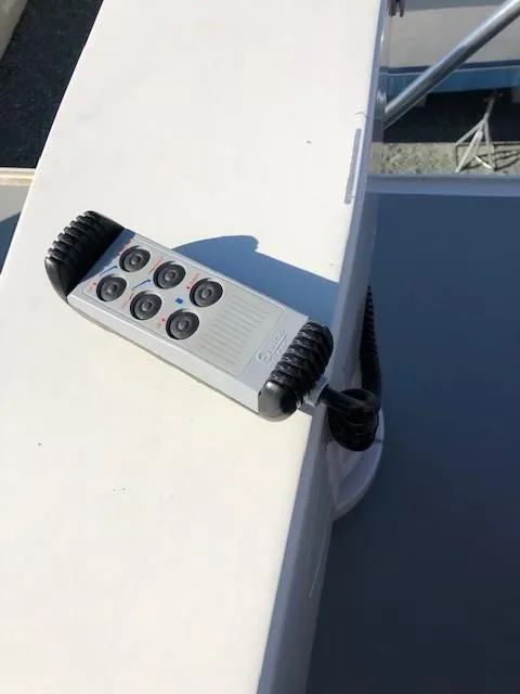 Slide: The Image of Custom Aluminum Pilothouse J Simpson 1989 - 87