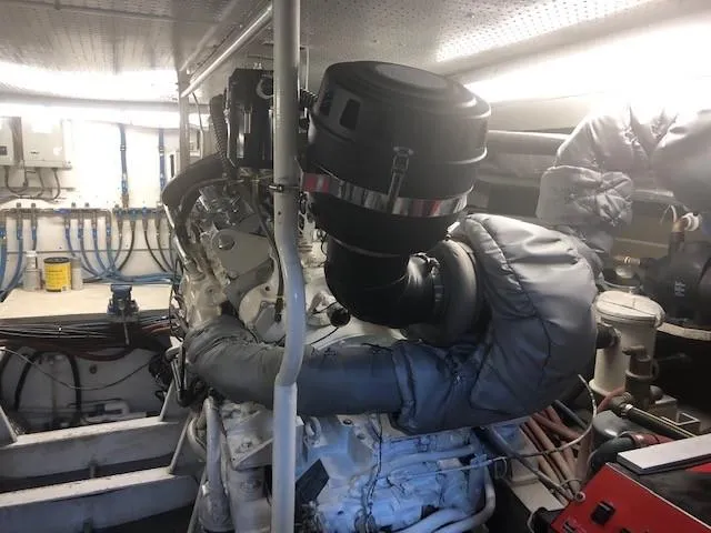 Slide: The Image of Custom Aluminum Pilothouse J Simpson 1989 - 90