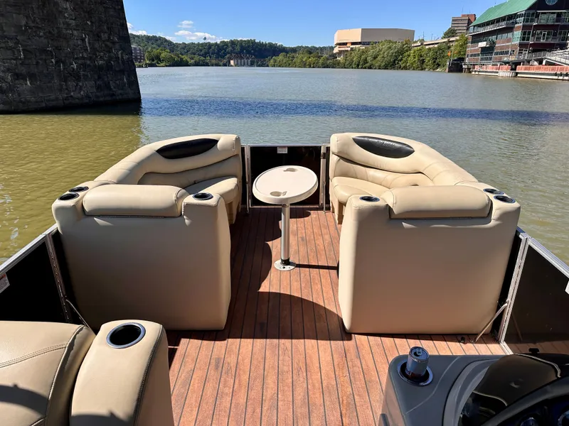 Slide: The Image of Sylvan Mirage Cruise 8522 CR 2017 - 5