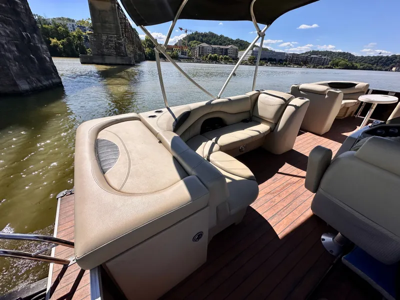 Slide: The Image of Sylvan Mirage Cruise 8522 CR 2017 - 7