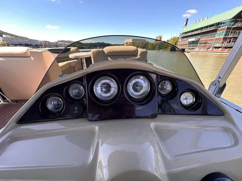 Slide: The Image of Sylvan Mirage Cruise 8522 CR 2017 - 9