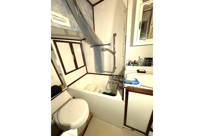 Slide: The Image of Bathroom interior of 1971 Southern Marine MALAHIDE Pilothouse LRC with shower and toilet. - 22