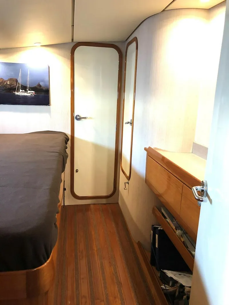 Slide: The Image of Interior of 1995 Kelly Dashew KELLY ARCHER yacht with wooden flooring and modern design. - 39