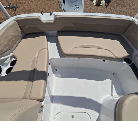 Slide: The Image of Hurricane SunDeck Sport OB SS 185 OB In Stock 2026 - 10