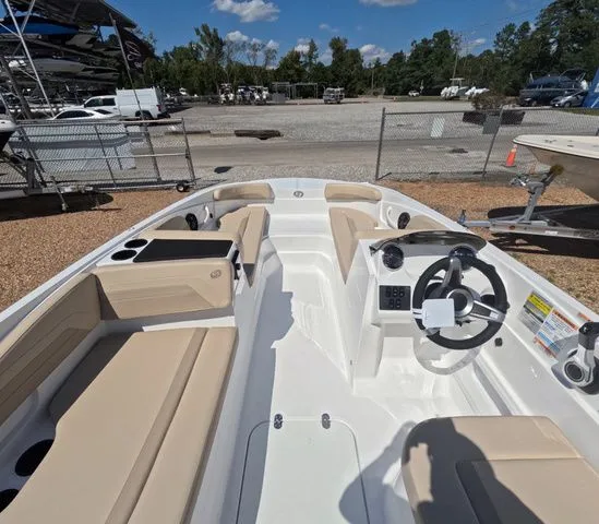 Slide: The Image of Hurricane SunDeck Sport OB SS 185 OB In Stock 2026 - 20