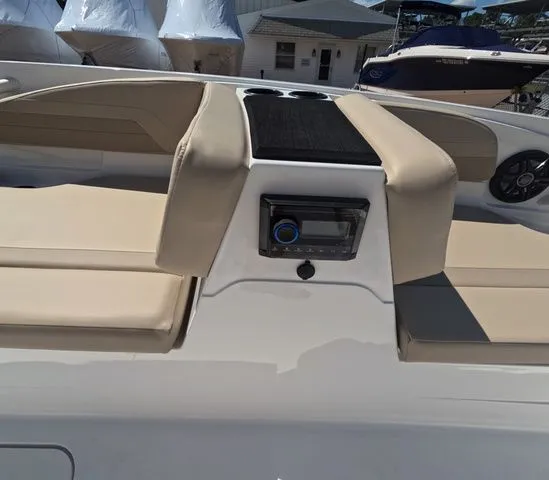 Slide: The Image of Hurricane SunDeck Sport OB SS 185 OB In Stock 2026 - 21