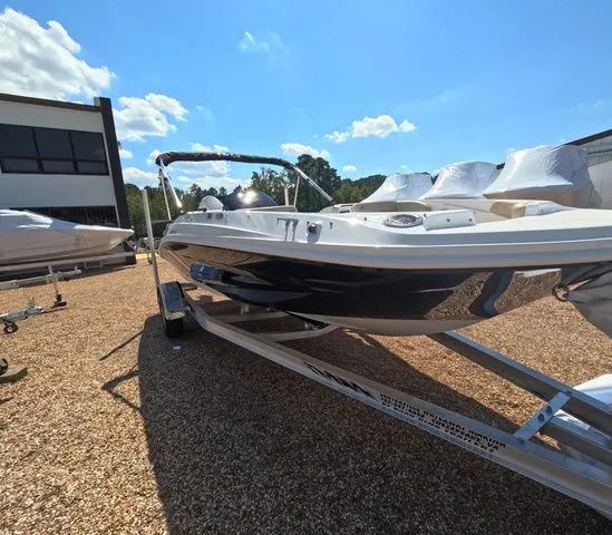 Slide: The Image of Hurricane SunDeck Sport OB SS 185 OB In Stock 2026 - 4