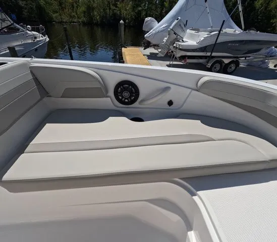 Slide: The Image of Hurricane SunDeck Sport OB SS 185 OB In Stock 2026 - 15