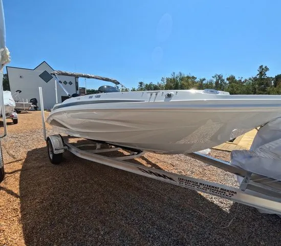 Slide: The Image of Hurricane SunDeck Sport OB SS 185 OB In Stock 2026 - 5