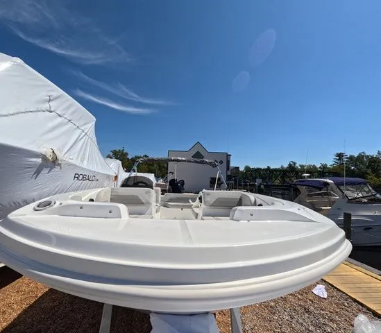 Slide: The Image of Hurricane SunDeck Sport OB SS 185 OB In Stock 2026 - 6