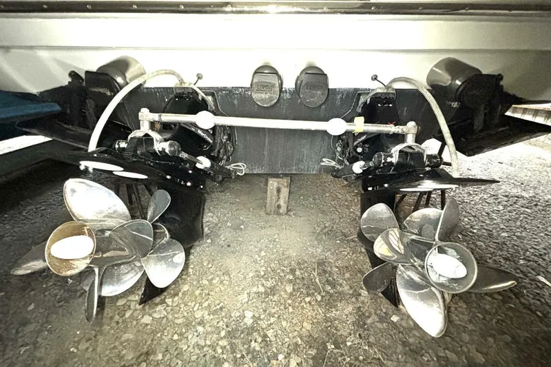 Slide: The Image of 2006 Formula 400 Super Sport Crossover boat propellers and stern drive system. - 56