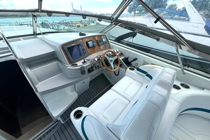 Slide: The Image of Cockpit of 2006 Formula 400 Super Sport Crossover with modern navigation equipment. - 25