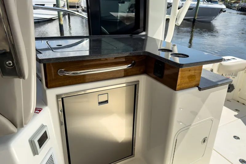Slide: The Image of Boston Whaler 365 Conquest 2026 - 14