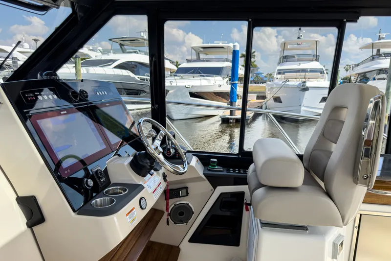 Slide: The Image of Boston Whaler 365 Conquest 2026 - 15