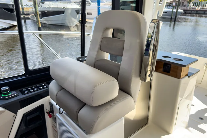 Slide: The Image of Boston Whaler 365 Conquest 2026 - 17