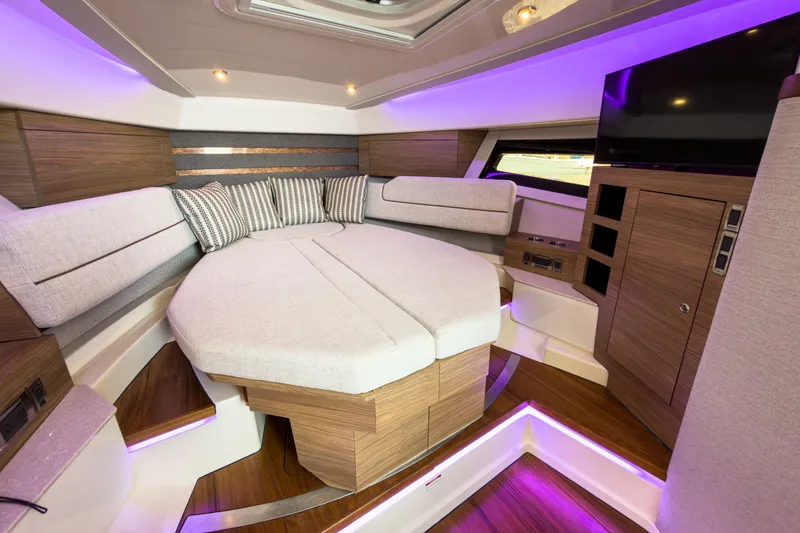Slide: The Image of Boston Whaler 365 Conquest 2026 - 22