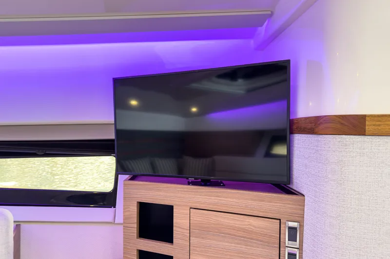 Slide: The Image of Boston Whaler 365 Conquest 2026 - 23