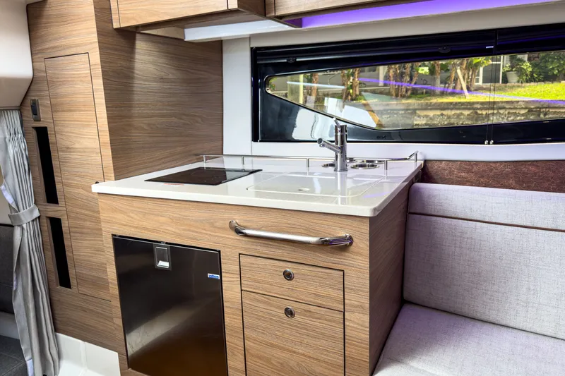 Slide: The Image of Boston Whaler 365 Conquest 2026 - 25