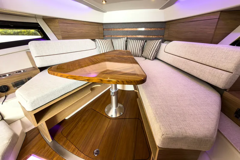 Slide: The Image of Boston Whaler 365 Conquest 2026 - 32
