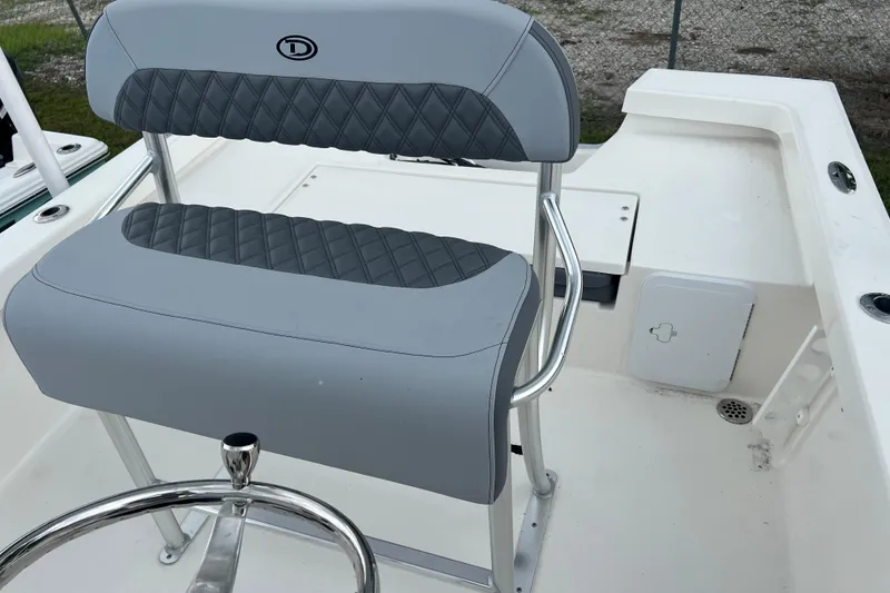Slide: The Image of 2026 Defiance CATALINA 190 boat seat with gray upholstery and diamond pattern design. - 10