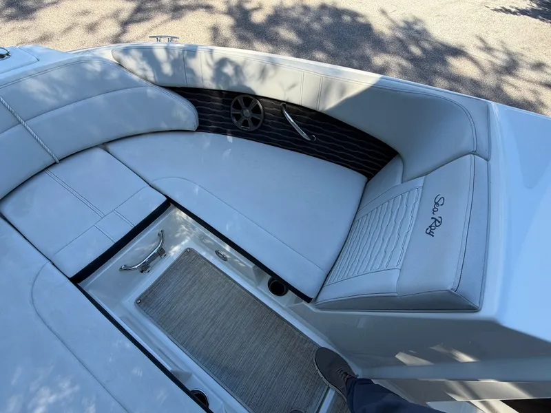 Slide: The Image of Sea Ray 23 SPX 2022 - 19