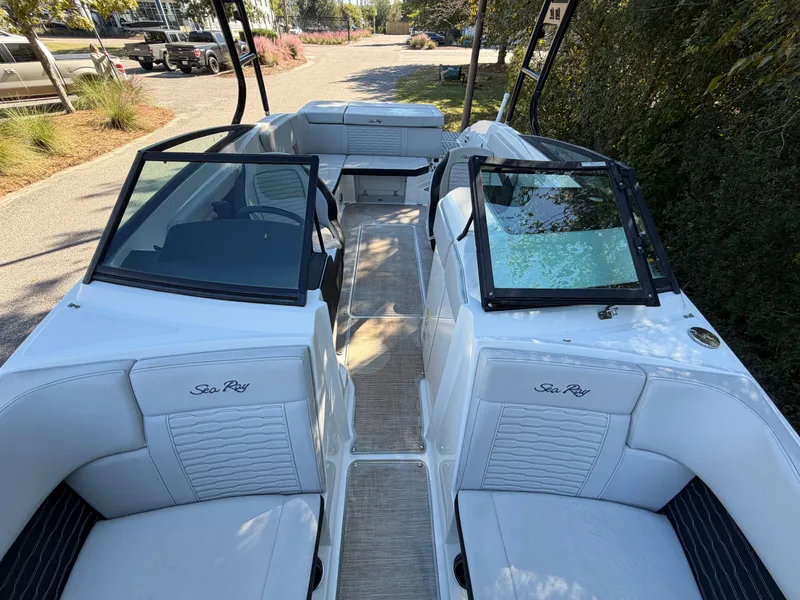 Slide: The Image of Sea Ray 23 SPX 2022 - 21