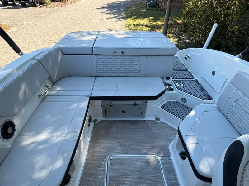 Slide: The Image of Sea Ray 23 SPX 2022 - 6
