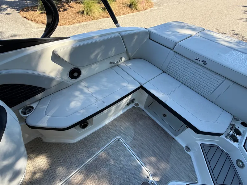 Slide: The Image of Sea Ray 23 SPX 2022 - 7
