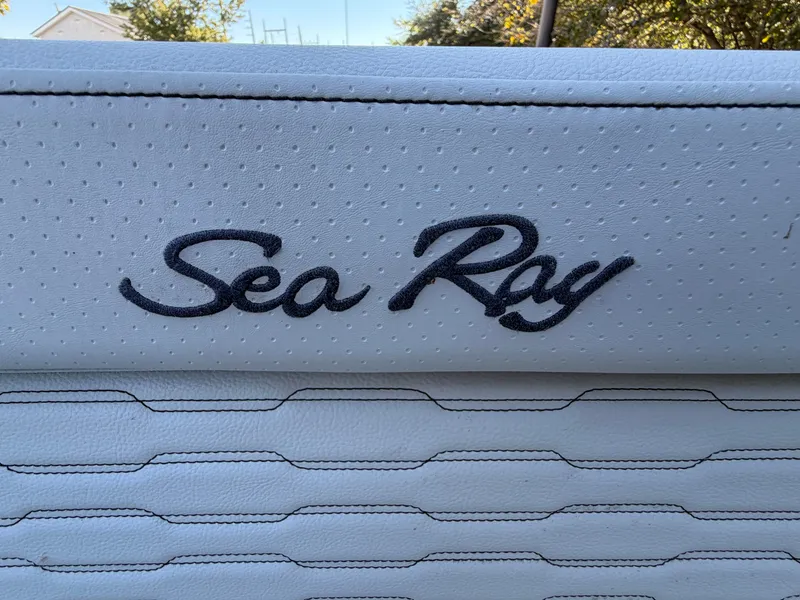 Slide: The Image of Sea Ray 23 SPX 2022 - 8